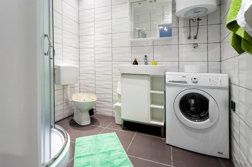 Apartman Puzzle Ровінь Екстер'єр фото