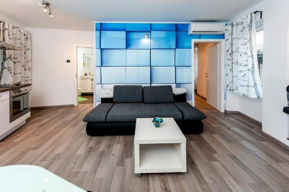 Apartman Puzzle Ровінь Екстер'єр фото