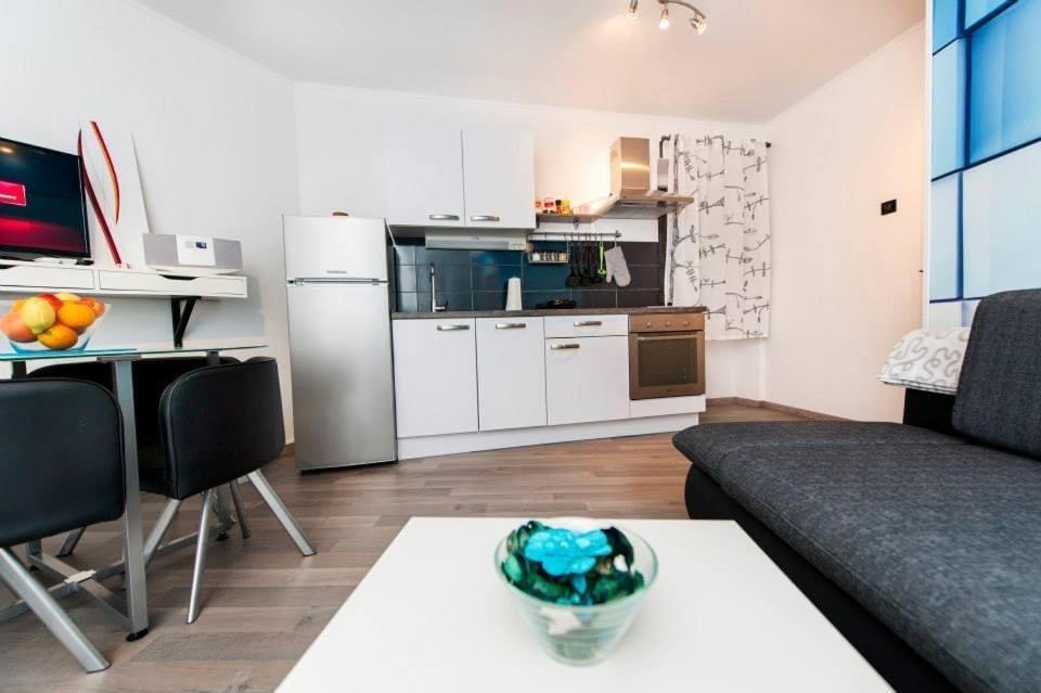 Apartman Puzzle Ровінь Екстер'єр фото