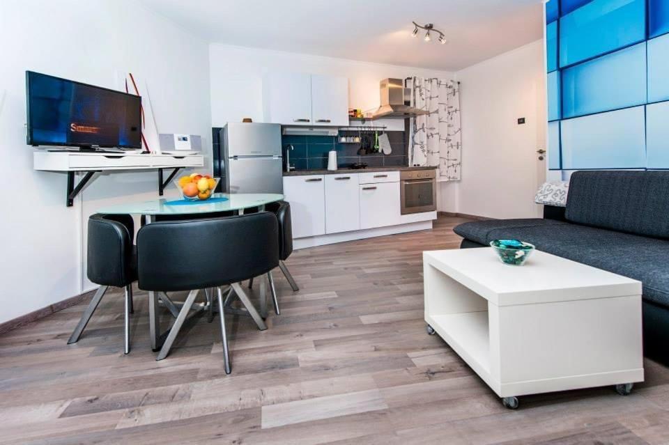 Apartman Puzzle Ровінь Екстер'єр фото